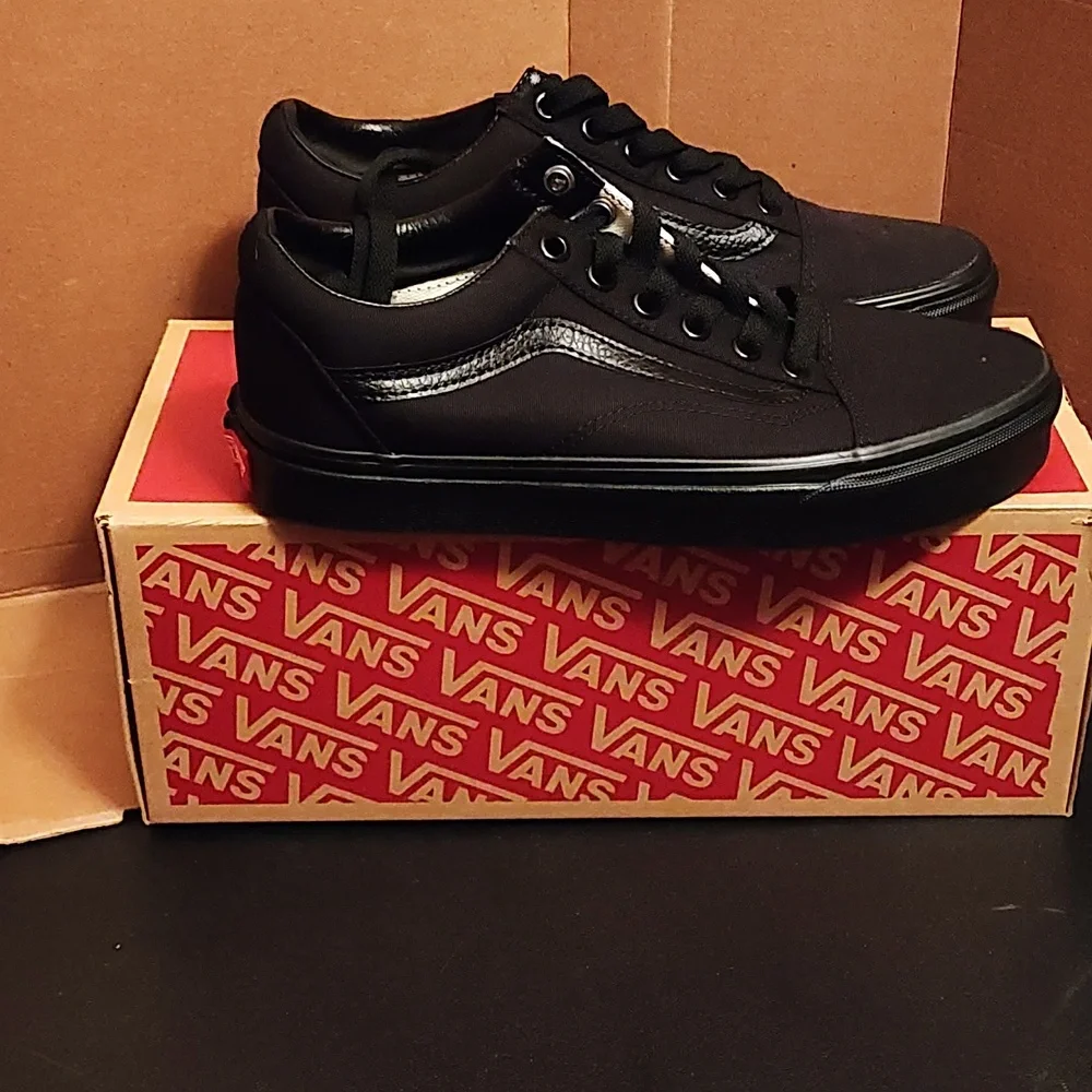 Vans - Picture 4 of 5